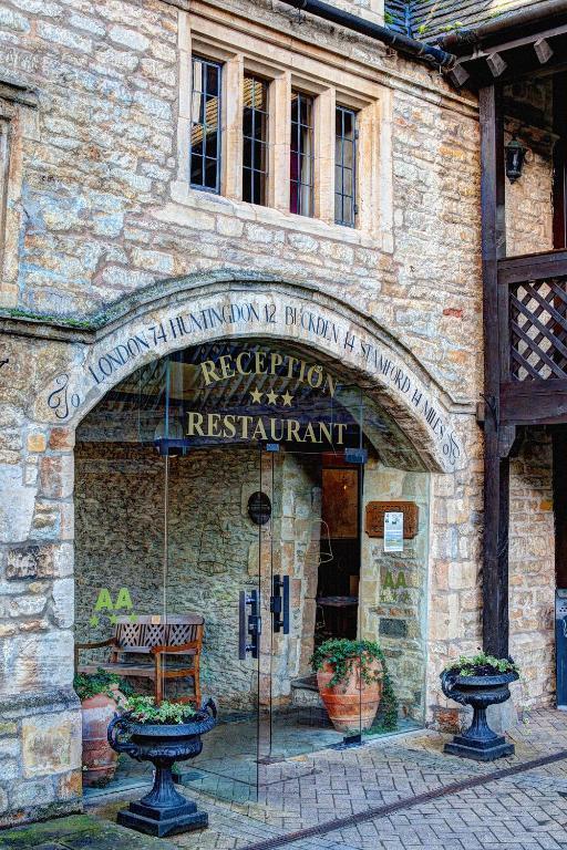 The Bell Inn, Stilton, Cambridgeshire Петербург Экстерьер фото